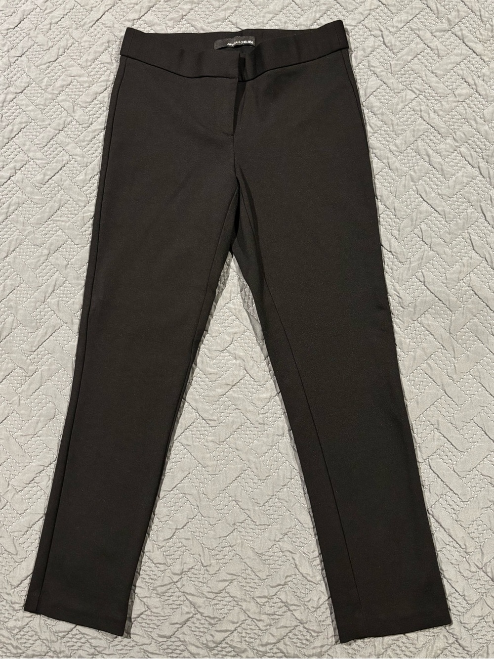 Amanda & Chelsea Black Cropped Slim Ponte Pants